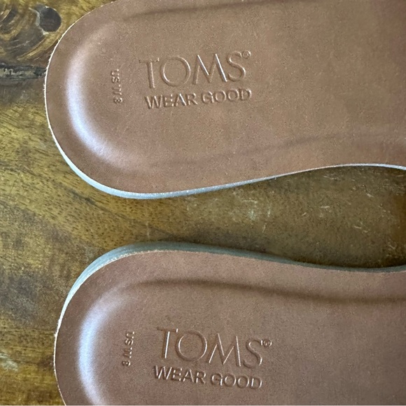Toms Shea Tan Leather slide sandals embroidered detail size 8 NWT - Picture 2 of 8